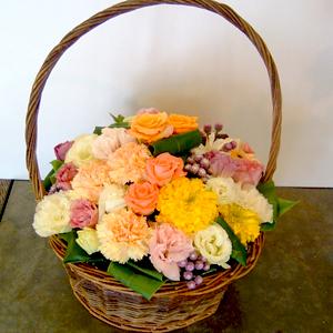 バラと季節のお花（花束・アレンジメント） 10,500円